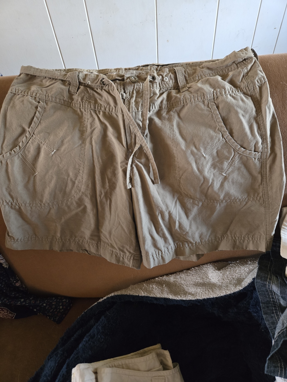 Casual Drawstring Bermuda Shorts in Tan